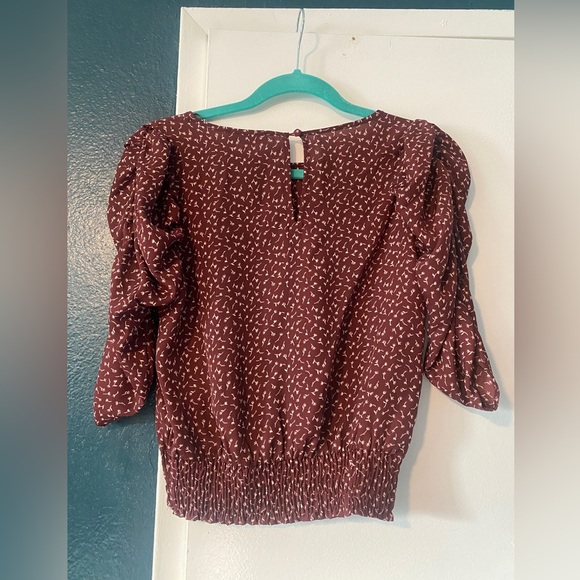 NWOT paper crane burgandy floral crop top - Picture 4 of 7